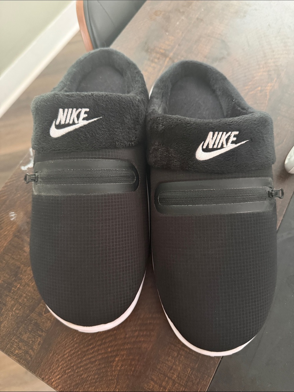 Nike slippers